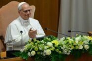 O Papa apresenta a Magnifica humanitas: “Desarmar a IA”