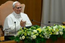 O Papa apresenta a Magnifica humanitas: “Desarmar a IA”