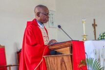 Moçambique – Missa de Pentecostes na Beira – 73 Confirmações