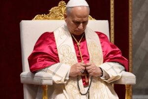 Papa renova o convite para o mundo rezar pela paz neste sábado, 30 de maio