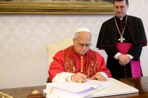 Especialistas e estudantes defendem uso ético da IA após apelo do Papa Leão