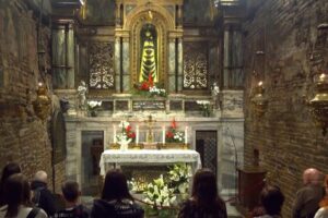 Loreto reza com o Papa pela paz: que os grandes do mundo se tornem instrumentos de paz