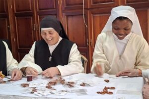 O Terço das monjas de clausura que acompanha a viagem do Papa à Espanha