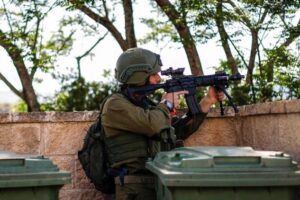 Alta tensão entre os EUA e o Irã, que exige o fim dos ataques israelenses no Líbano