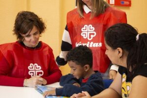 Caritas: Leão XIV na Espanha para abraçar o mundo da fragilidade