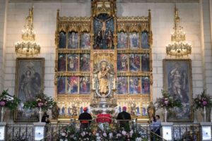 O Papa: derrubar os muros que dividem para promover comunhão e concórdia