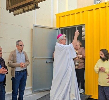 Paróquia em Porto Alegre inaugura banheiro solidário para moradores de rua