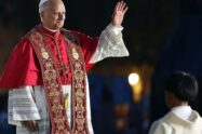 Papa em Espanha: o desafio de ser humano e testemunhar o amor