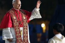 Papa em Espanha: o desafio de ser humano e testemunhar o amor