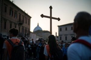 O Papa aos peregrinos de Macerata-Loreto: diante da pobreza, sejam missionários