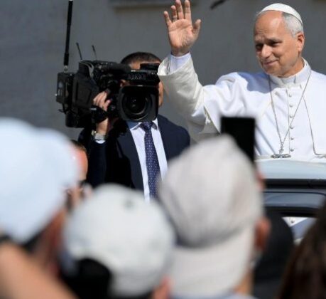 Papa: acolhida na Espanha revela necessidade de unidade sem ideologias