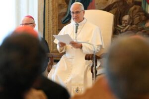 Papa: contra a idolatria do lucro, construir a civilização do amor