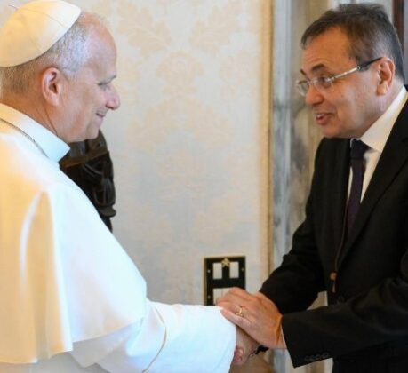 Moysés Azevedo encontra o Papa e anuncia encontro Shalom em Roma