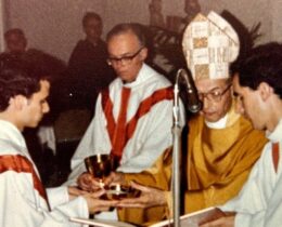 Em 19 de junho de 1982 Robert Prevost era ordenado sacerdote