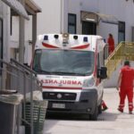 Itália: dentro do centro de acolhimento de Lampedusa, pelos olhos dos migrantes