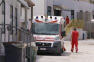 Itália: dentro do centro de acolhimento de Lampedusa, pelos olhos dos migrantes