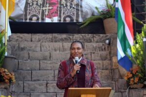 Ministra sul-africana apela à humanidade e ao Ubuntu perante tensões sobre migração