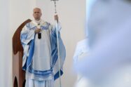Leão XIV preside missa ao final da visita pastoral em Lampedusa