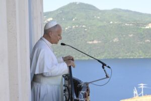 Leão XIV já está em Castel Gandolfo para “um período de descanso, oração e esporte”