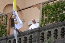 Papa se transfere hoje à tarde a Castel Gandolfo para a pausa de verão