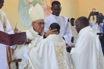 D. Alberto Vera – A Igreja precisa de sacerdotes santos