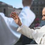 Papa a jovens do Iraque: sejam a luz de Cristo em meio à escuridão