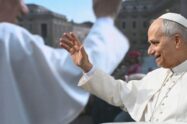 Papa a jovens do Iraque: sejam a luz de Cristo em meio à escuridão