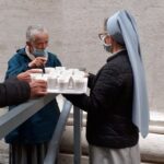 Serviço de duchas no Vaticano oferece dignidade aos moradores de rua
