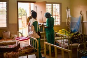 AIDS, Santa Sé na ONU: mais tratamentos para mães e crianças nos países pobres