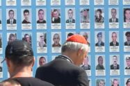 A oração em ucraniano de Zuppi em Kiev: “que Deus conceda uma paz justa”