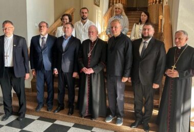 Arcebispo Gallagher em missão na Ucrânia: “condições justas para uma paz justa”