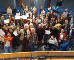PUC do Paraná forma mais de 300 migrantes em curso gratuito de português