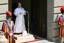 Leão XIV convida a confiarmos na ação silenciosa de Deus, que não se impõe pela força