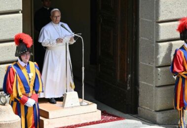 Leão XIV convida a confiarmos na ação silenciosa de Deus, que não se impõe pela força