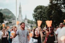 Acamps Summer Festival conclui edição com Missa na Gruta de Lourdes
