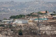 A tensão aumenta na Cisjordânia; quatro palestinos e dois israelenses morreram