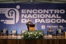 Padre Josileudo abre circuito de conferências do segundo dia do 9º Encontro Nacional da Pascom