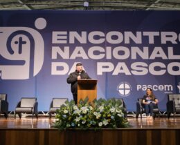 Padre Josileudo abre circuito de conferências do segundo dia do 9º Encontro Nacional da Pascom
