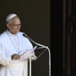O Papa: a indústria do consumo envenena o coração. Deus nos abre à alegria