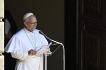 O Papa: a indústria do consumo envenena o coração. Deus nos abre à alegria
