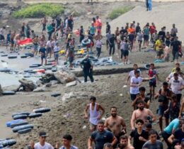Migrantes continuam a chegar a Ceuta vindos a nado do Marrocos