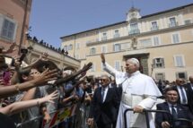 Castel Gandolfo: missas e procissão fluvial em agosto com participação do Papa