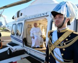 Papa Leão XIV já está em San Marino para visita pastoral deste sábado