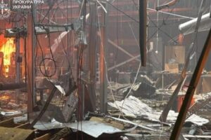 Crianças entre as vítimas de ataque russo contra centro comercial em Kryvyi Rih