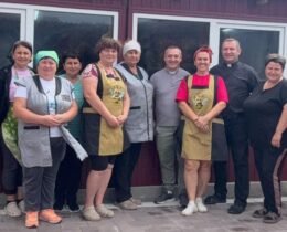 Na Ucrânia, a ajuda da Esmolaria à cozinha solidária de Berestia
