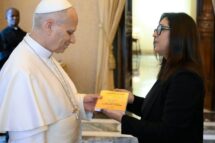 Papa sobre o combate aos vícios: a Igreja deve ser a família de todas as pessoas