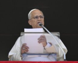 O Papa: queixas e calúnias paralisam. O Evangelho educa para a liberdade, na caridade