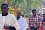 Cinco horas à pé: Igreja leva esperança às comunidades isoladas do interior do Haiti