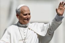 Na Audiência Geral com o Papa Leão, tripulantes do Navio-Escola Brasil