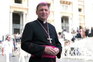 Bispo de Kharkiv com Leão XIV: pessoas estão morrendo na Ucrânia, fazer de tudo para acabar com a guerra